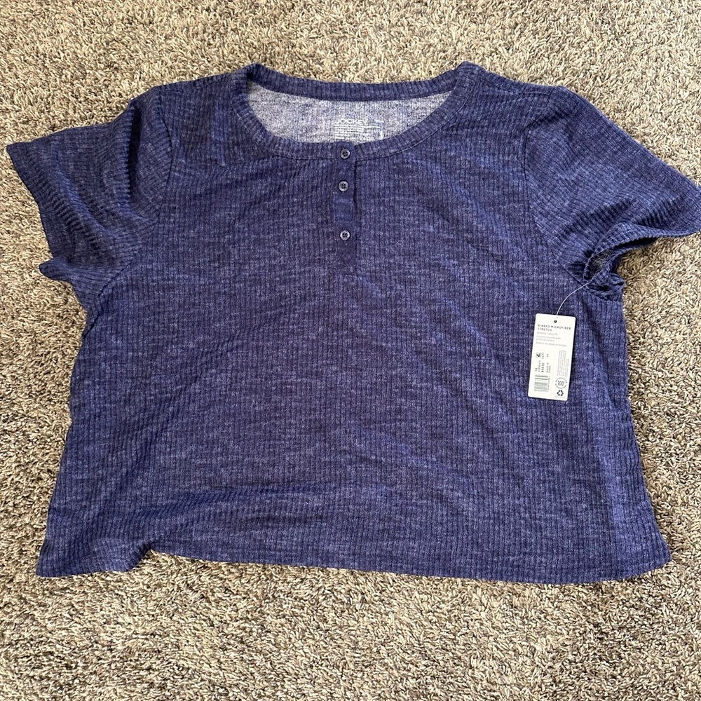 Jockey Sleepwear cropped jersey knit sleep shirt.